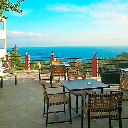 Large By The Pool - Pelekas Beach, Corfu